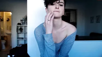 missalexthorn awesome bitch seduces with beautiful forms