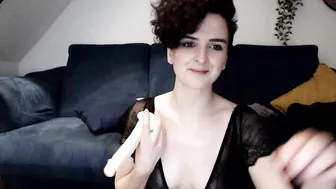 missalexthorn sexy babe caresses fingers