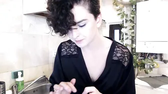 missalexthorn busty blonde licks nipples