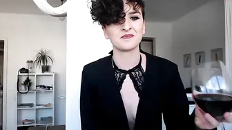 missalexthorn milf with tattoos jerks off her cunt