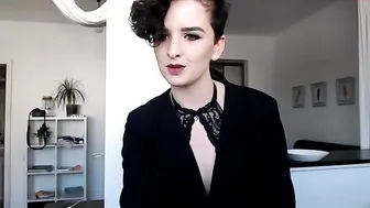 missalexthorn milf with tattoos jerks off her cunt