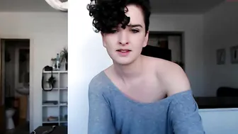 missalexthorn expressive lady masturbates pussy