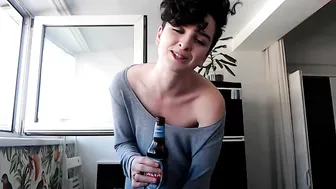 missalexthorn expressive lady masturbates pussy