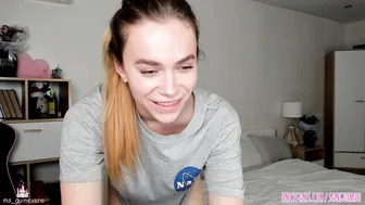 ms_guinevere busty bitch jumps on phallus