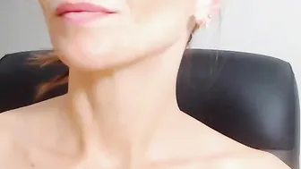 lady_ada naughty woman sucks cock