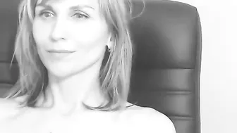 lady_ada big need and big horse agret