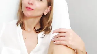 lady_ada adult skin jerks off both holes
