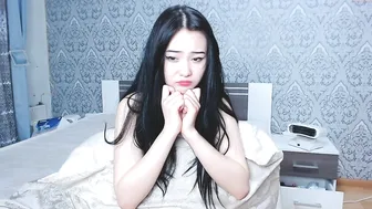 korean_soup in a new apartment shows a striptease