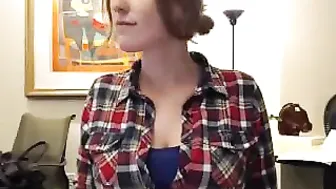 la1132 Slutty brunette