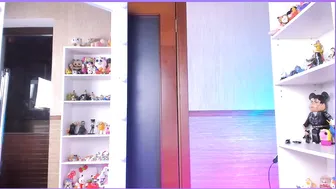 kleofox cute chick jerks both holes