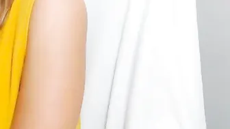 lady_ada busty slut fucks the lips sex
