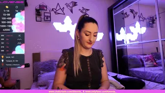 kimmie_ cute chick fucks herself with sex toys