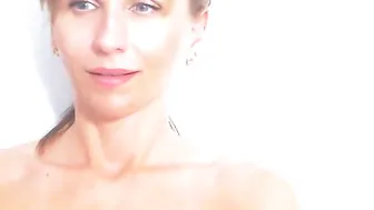 lady_ada hot bitch fucks herself with a phallus