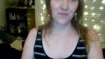 la1132 sexy blonde gently masturbates cunt