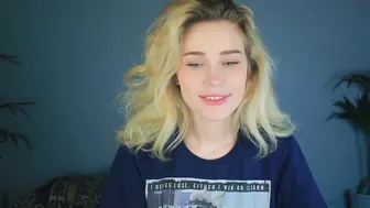 kirsten_xxx bitch drummed with glass dick