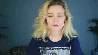 kirsten_xxx bitch drummed with glass dick