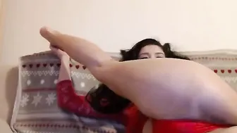 lonelyst4r delightful bitch exposes sexy body