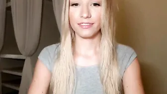 killer__tits playing with a vibrator