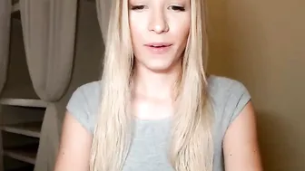 killer__tits playing with a vibrator