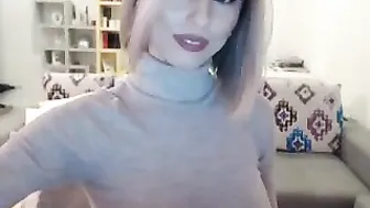 missspicy charming skin sucks penis