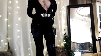 laraloxley hot pussy pushes vagina