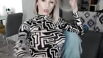 missspicy cute doll gives her pussy a dildo