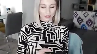 missspicy cute doll gives her pussy a dildo