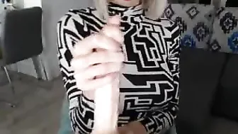 missspicy cute doll gives her pussy a dildo