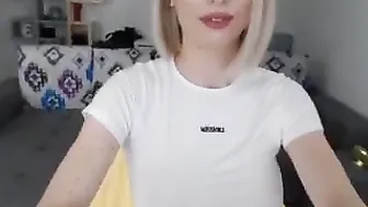 missspicy pretty chick fucks pussy with black dildo