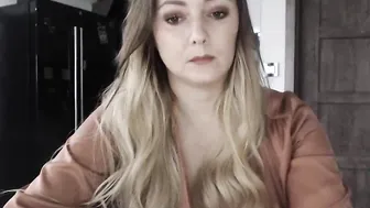 mi_ha gorgeous bitches do caressing in the shower