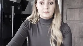 mi_ha incendiary bitch is naughty at the pool