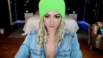 misscodyblack shy young lady fingering sex toys