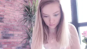 ms_lina Appetizing young lady