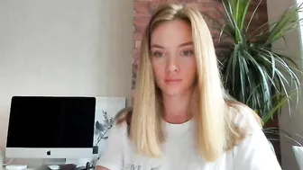 ms_lina hot lady caresses big tits