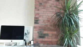 ms_lina pretty lady fucking pussy with sex machine