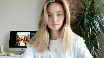 ms_lina nude rune opened her pussy