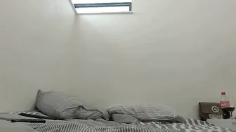 l_y_d busty hottie fucks handjob cunt