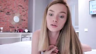 ms_lina busty chick caresses big nipples