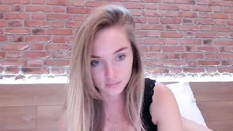 ms_lina busty mare caresses pussy