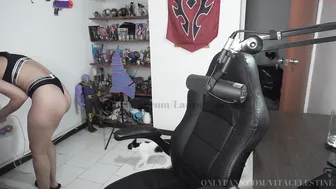 laura_cornett spicy bitch exposes her charms