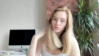 ms_lina big breasted prostitute erotic undressed