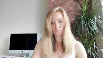 ms_lina big breasted prostitute erotic undressed