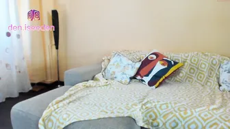 mirrabelle13 gently fucks pussy