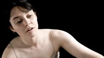 mindvoiding spectacular babe jerks off anus