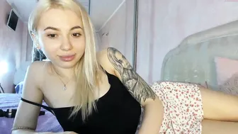 meryfoxxx sexy nurse heals her gentleman with caresses