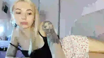 meryfoxxx sexy nurse heals her gentleman with caresses