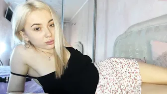 meryfoxxx sexy nurse heals her gentleman with caresses