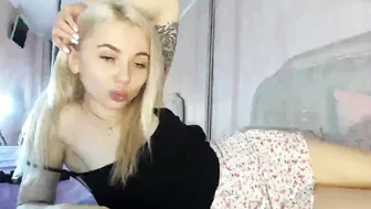 meryfoxxx sexy nurse heals her gentleman with caresses
