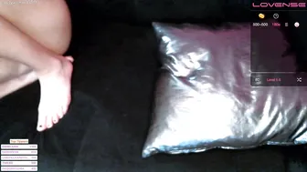 mollyxoxo6699 naughty bitch masturbates pussy sex toy