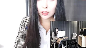 max_level caressed on the bed